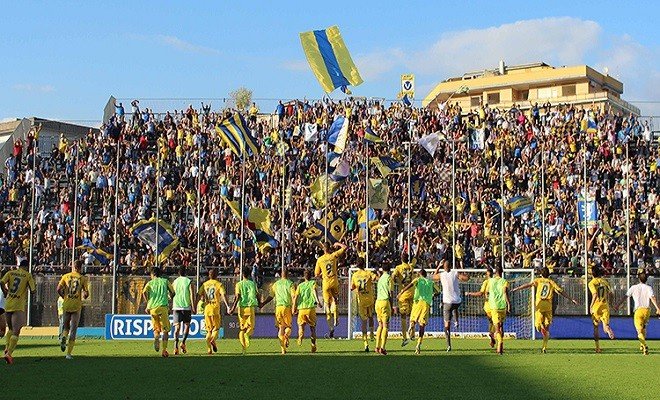 pronostico frosinone-crotone